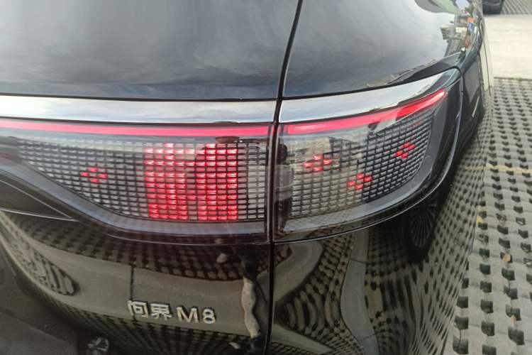 Used Hima AITO M8 2025 Extended-Range Ultra Version 53.4 kWh 5-Seater Edition Right Rear Taillight