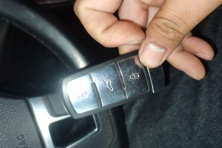 Used Volkswagen Magotan 2012 Travel Edition 2.0 TSI Luxury Version