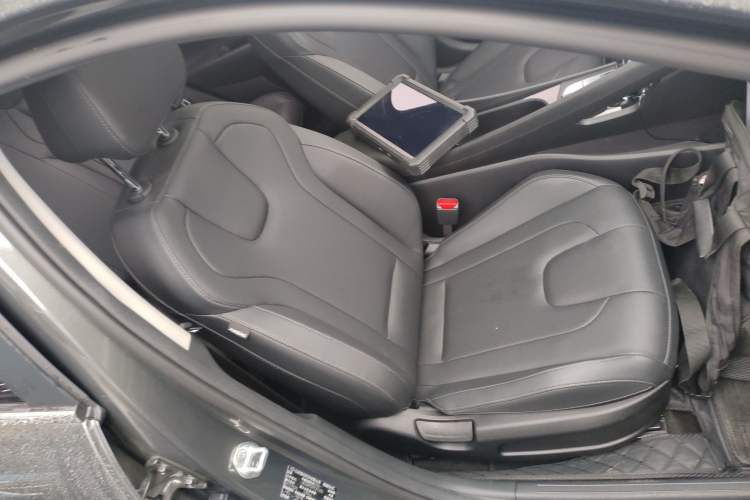 Used Hyundai Elantra 2023 1.5L CVT LUX Prestige Edition
