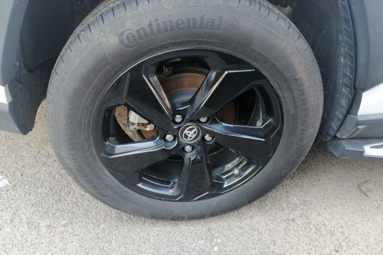 Used Toyota RAV4 2021 Revised Version Dual-Motor Hybrid 2.5L E-CVT 4x4 Elite PLUS Edition Right Rear Wheel Hub