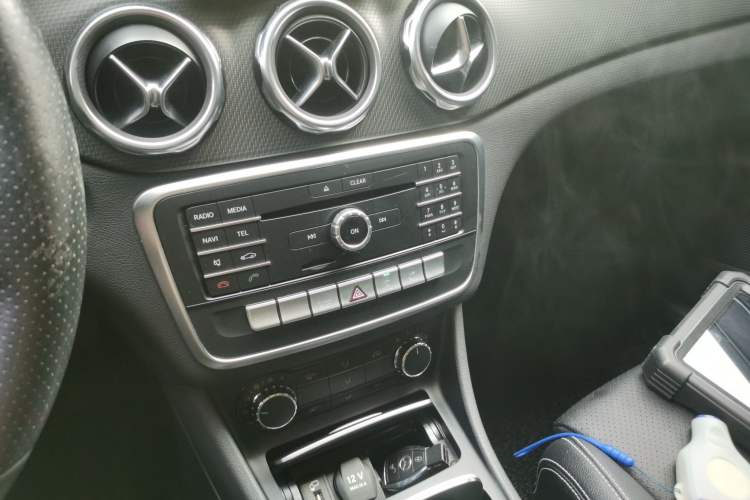 Used Mercedes-Benz GLA 2017 GLA 200 Fashion Model
