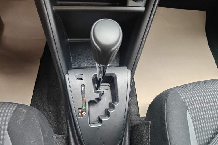 Used Toyota Vios 2021 1.5L CVT Innovation Edition Gear Lever
