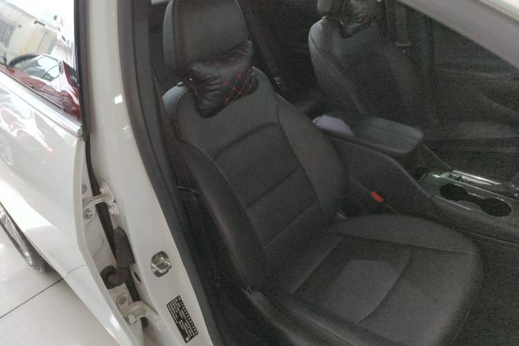 Used Chevrolet Malibu XL 2019 535T CVT Active Version Right Front Seat