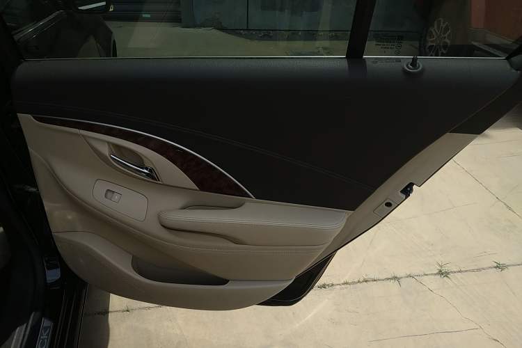 Used Buick LaCrosse 2013 2.4L SIDI Leading Comfort Version