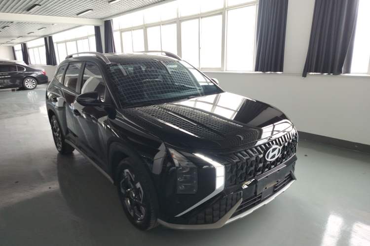 Used Hyundai ix35 2023 Musso 2.0L Prestige LUX Edition Front Right 45 Deg