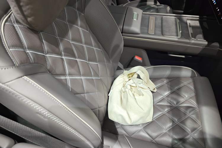 Used Nio ES8 2026 Model 6-seat Executive Signature Edition
