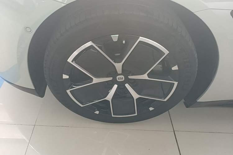 Used Xiaomi Auto SU7 2024 Rear-Drive Long-Range Intelligent Driving Version Exterior 4