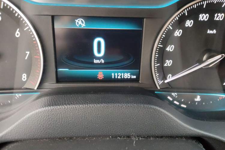 Used Buick GT 2015 15N Manual Elite Edition Odometer Close Up