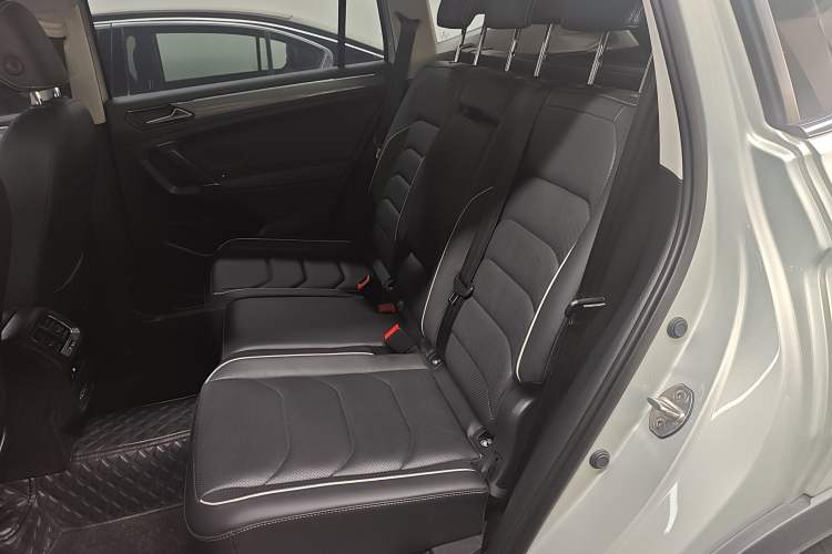 Used Volkswagen Tiguan L 2021 330TSI Automatic Two-Wheel Drive R-Line Flagship Edition
