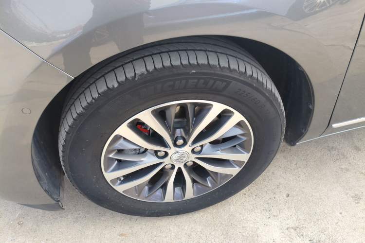 Used Buick GL8 2017 ES 28T Flagship Model China V Standard
