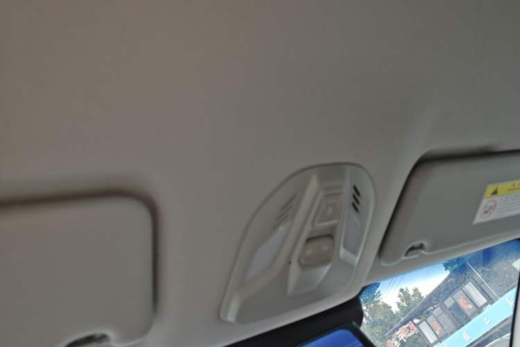 Used Baojun RC-6 2019 1.5T CVT 24-Hour Online Prestige Edition Headliner