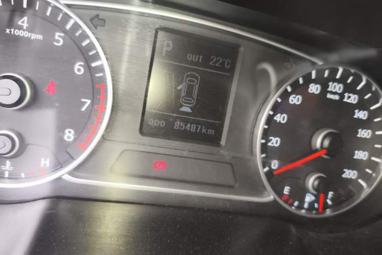 Used Land X7 2015 2.0T Panoramic Prestige Edition
