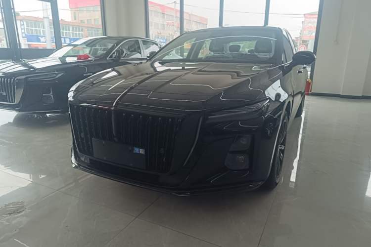 Used Hongqi H5 2025 Model 2.0T Automatic Xuan Ying 2 Million Units Commemorative Edition