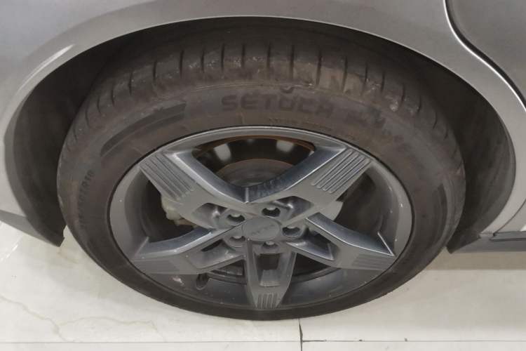 Used AION Y 2022 Plus 70 Tech Edition Right Rear Wheel Hub