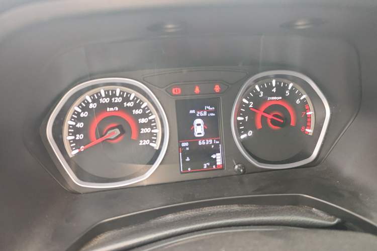 Used Soueast DX3 2016 1.5L Manual Luxury Edition