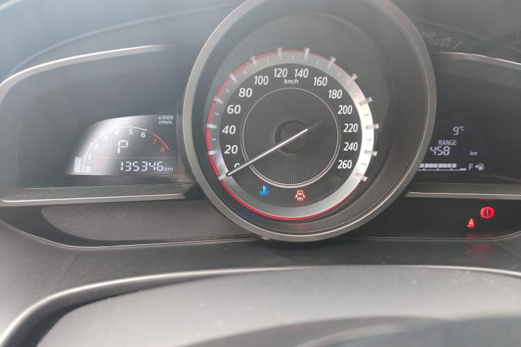 Used Mazda Mazda 3 Axela 2016 Sedan 1.5L Automatic Luxury Model
