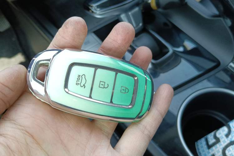 Used Hyundai Elantra 2021 1.5L CVT LUX Prestige Edition Vehicle Key