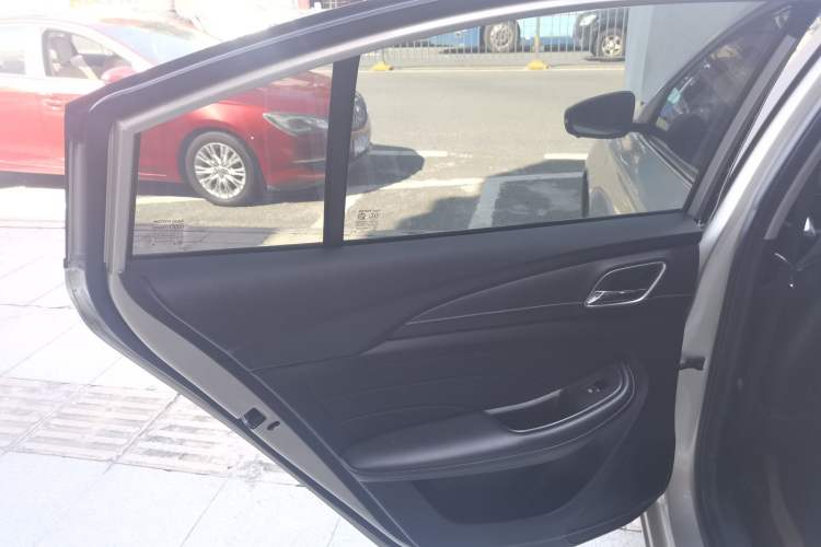 Used Roewe i5 2020 1.5L Automatic 4G Connect Luxury Flagship Edition
