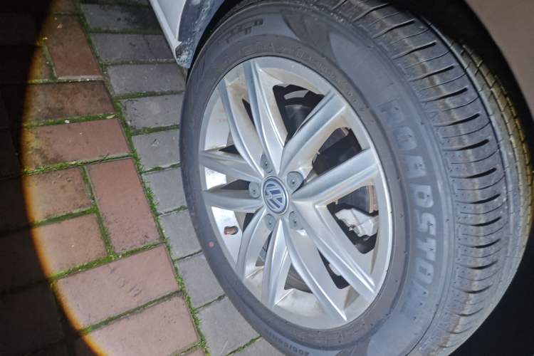 Used Volkswagen Golf 2019 1.6L Automatic Comfort Model China V Standard Right Front Wheel Hub