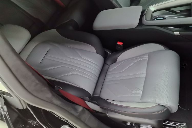 Used Zeekr 007GT 2025 Rear-Drive Intelligent Driving Version 75 kWh
