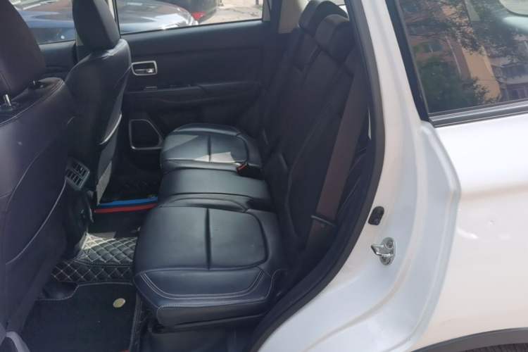 Used Mitsubishi Outlander 2020 2.0L Two-Wheel Drive Enjoyment Version 5 Seats