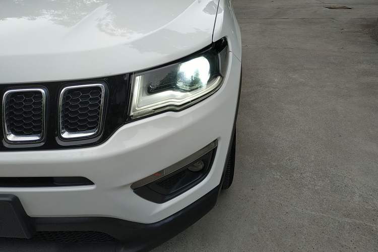 Used Jeep Compass 2017 200T Automatic Family Edition