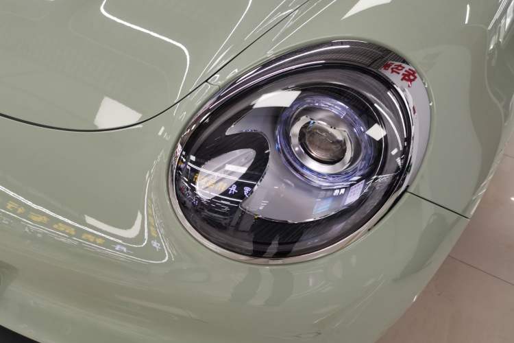 Used ORA Good Cat 2023 401 km Standard Range Luxury Version Lithium Iron Phosphate Left Front Headlight