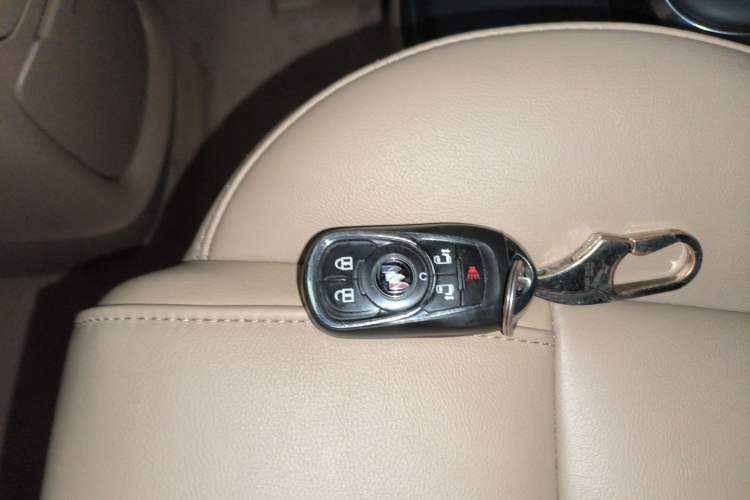 Used Buick GL8 2021 ES Land Cruiser 653T Luxury Edition
