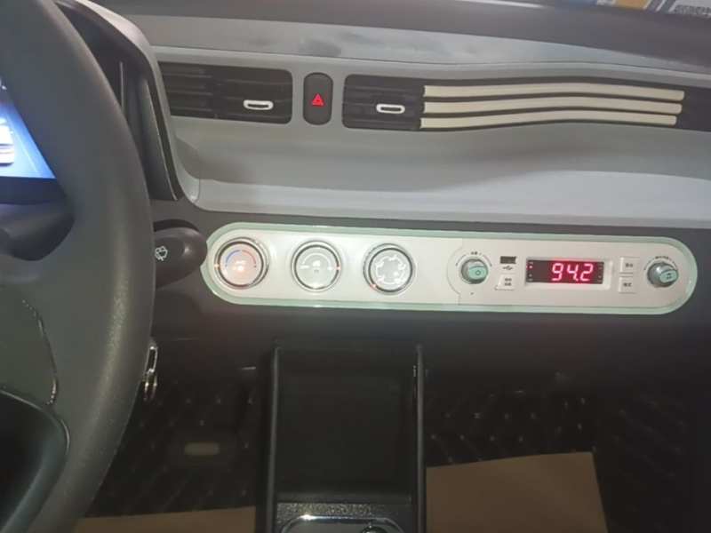Used Wuling Hongguang MINIEV 2021 Macaron Sandwich Model 120 km Lithium NMC — 12