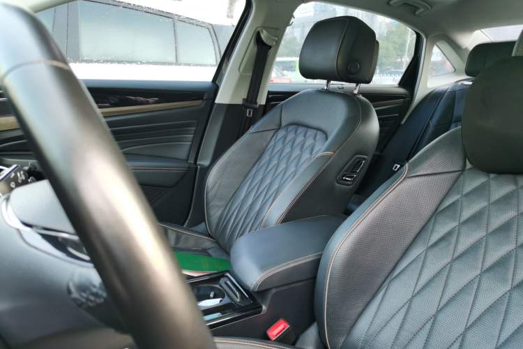 Used Volkswagen Passat New Energy 2020 430 PHEV Hybrid Luxury Edition China VI Standard Left Front Seat