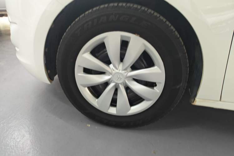 Used Citroen Elysee 2016 1.6L Automatic Fashion Model Left Front Wheel Hub