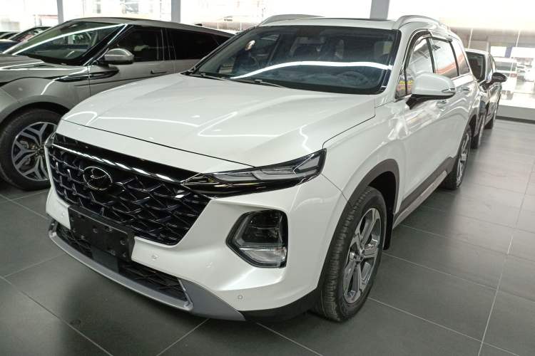 Used Hyundai Santa Fe 2023 Traveler 380T GDi Automatic Two-Wheel Drive GLX Elite Edition