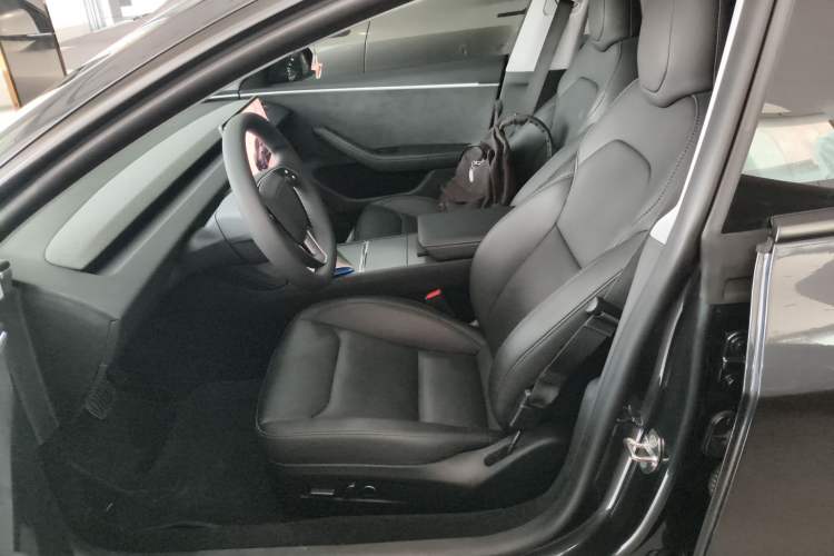 Used Tesla Model 3 2023 Long-Range All-Wheel-Drive Version