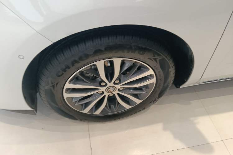 Used Buick GL8 2023 ES Lu Zun Deluxe Model