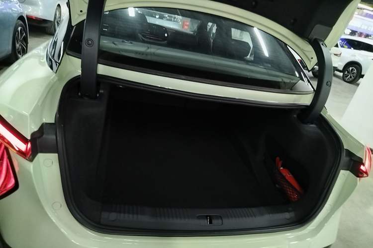 Used Hongqi EH7 2024 690 Pro