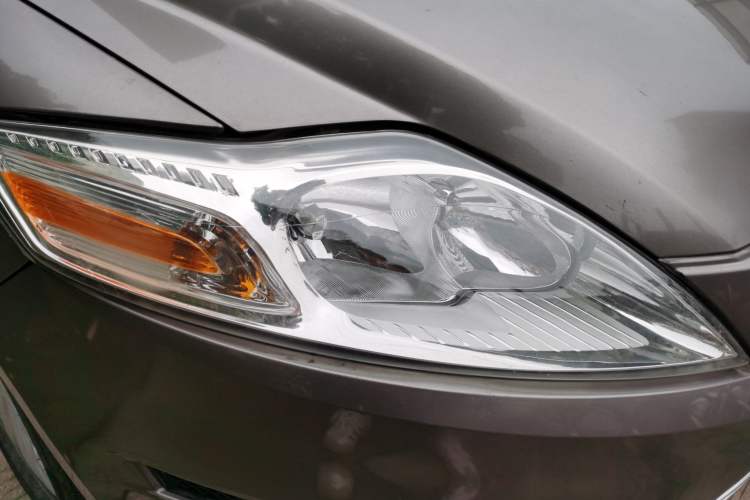 Used Ford Mondeo 2011 2.0L GTDi 200 Fashion Edition Right Front Headlight