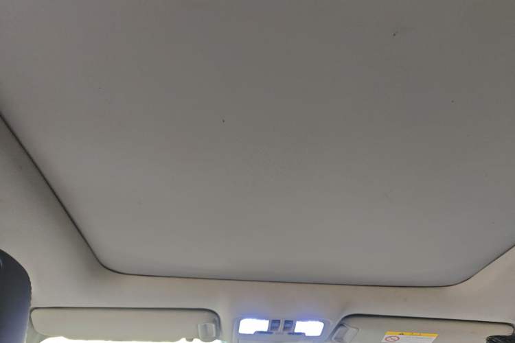 Used Toyota Highlander 2017 2.0T Four-Wheel Drive Luxury Edition 7 Seats Headliner