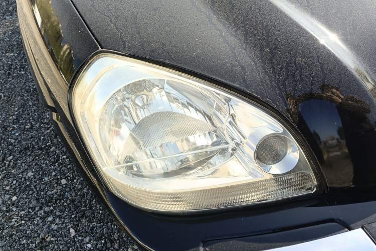 Used Hyundai Tucson 2006 2.0L Automatic 2WD Comfort Edition Right Front Headlight