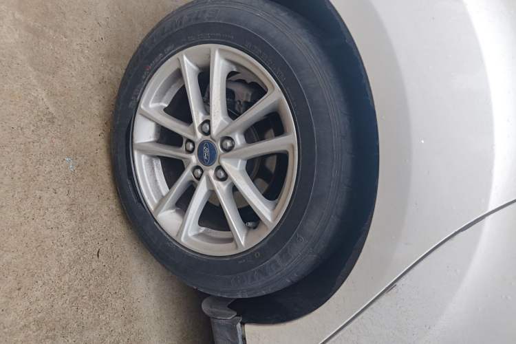 Used Ford Focus 2015 Hatchback 1.6L Automatic Fashion Edition