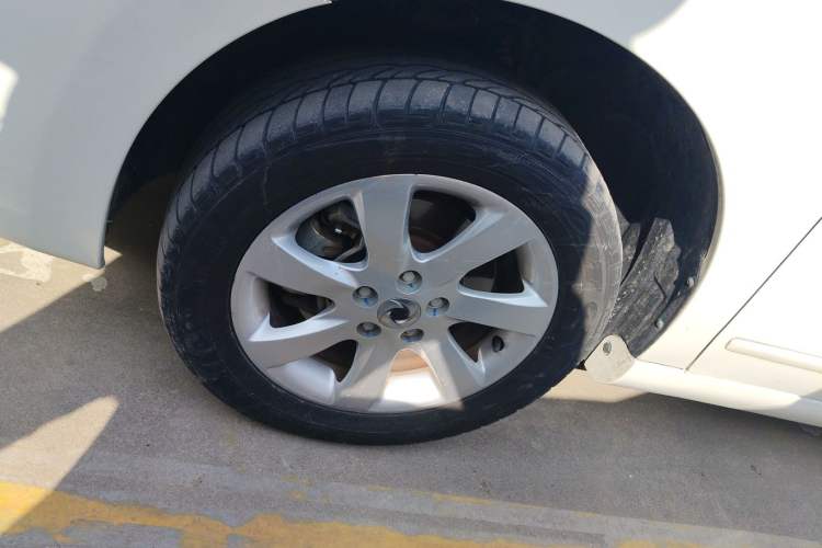 Used Dongfeng Junfeng E11K 2019 Standard Model
