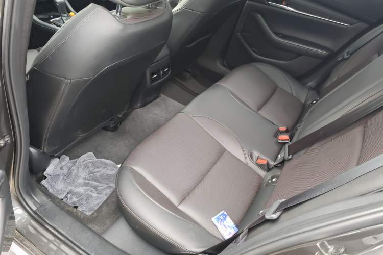 Used Mazda 3 Axela 2023 2.0L Automatic ZhiZhen Edition Left Rear Seat