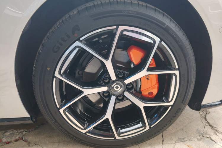 Used CHANGAN NEVO A06 2026 Model 240 Laser Ultra Right Front Wheel Hub