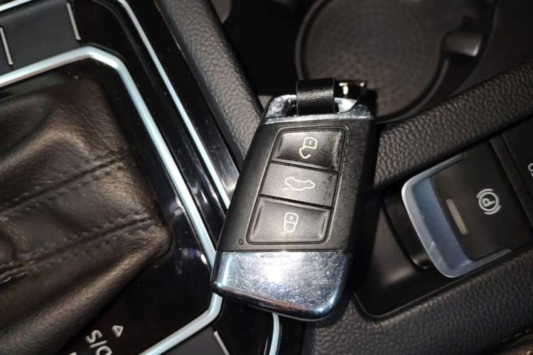 Used Volkswagen Magotan 2023 2 Million Units Commemorative Edition 330TSI DSG Luxury Version
