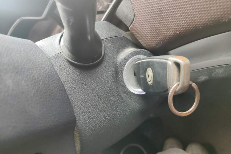 Used HYOSOW H3 2017 1.5L Manual Comfort Sunroof Version