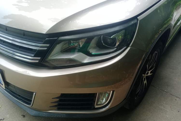 Used Volkswagen Tiguan L 2015 1.8TSI Automatic All-Wheel-Drive Luxury Model
