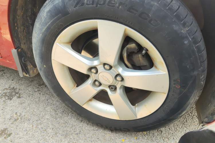 Used Chevrolet Cruze 2012 1.6L SE MT Right Front Wheel Hub