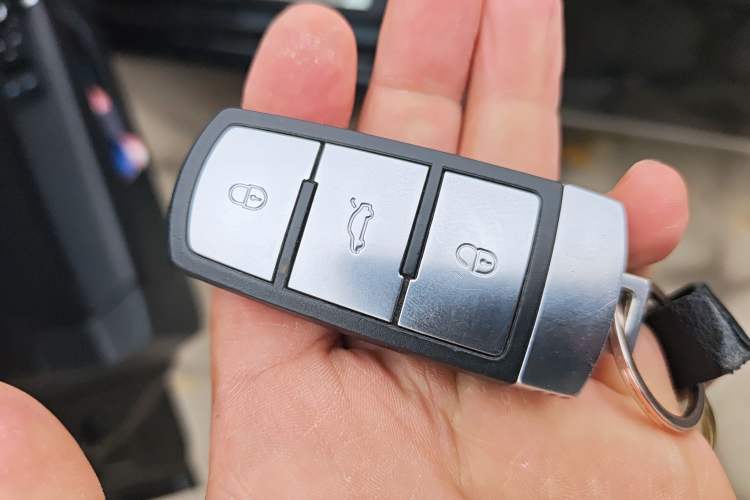 Used Volkswagen Magotan 2013 1.8TSI Luxury Model Vehicle Key