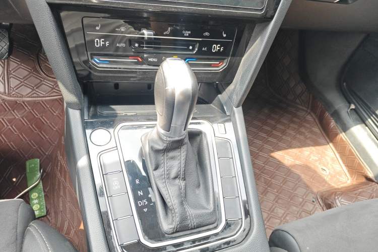 Used Volkswagen Magotan 2020 380TSI DSG Luxury Version Gear Lever