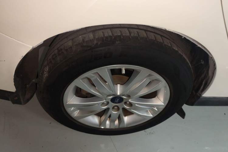 Used Ford Focus 2012 Sedan 1.6L Automatic Comfort Model
