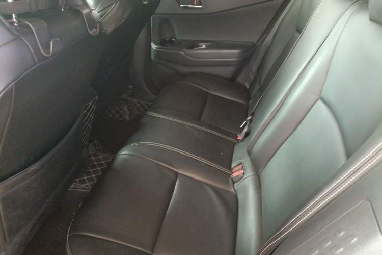 Used Toyota IZOA 2022 2.0L Yixing Version
